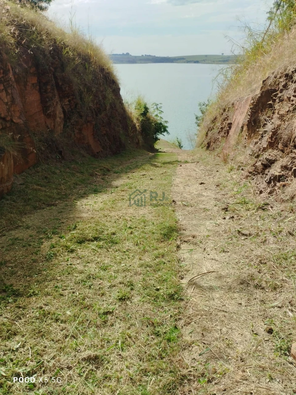 Imagens do imóveis Chácara Molhada de 4.000 m² no Condomínio Riviera do Nascente – Alvorada do Sul