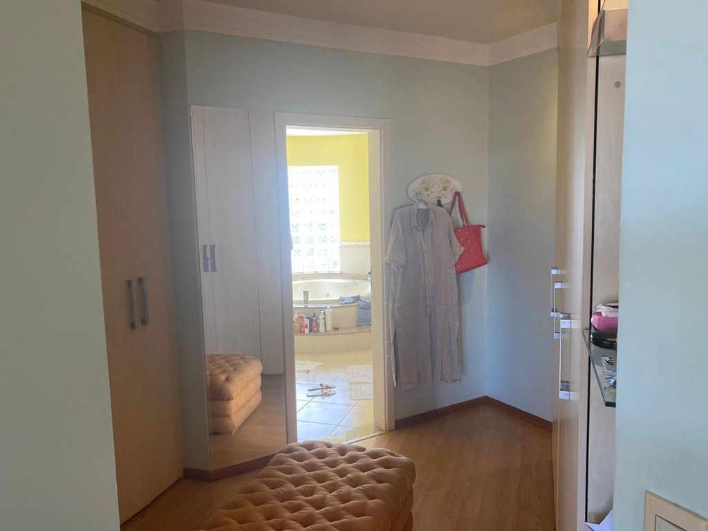 Venda/Permuta, Sobrado de Alto Padrão Recanto Pitanguá - Londrina PR