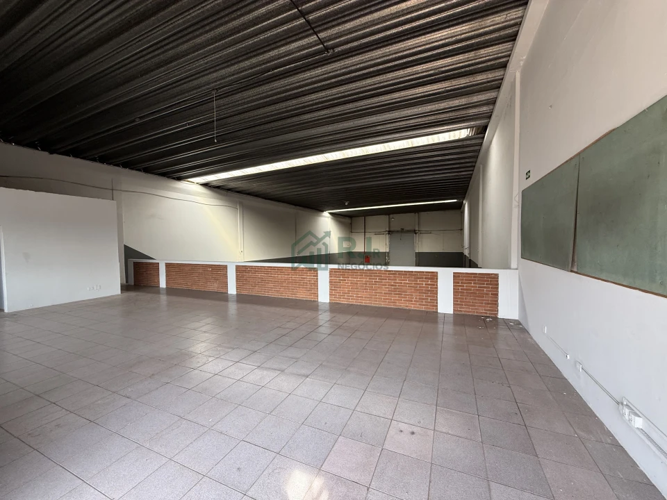 Imagens do imóveis BARRACÃO PARA LOCAÇÃO | REGIÃO LESTE | LONDRINA/PR
