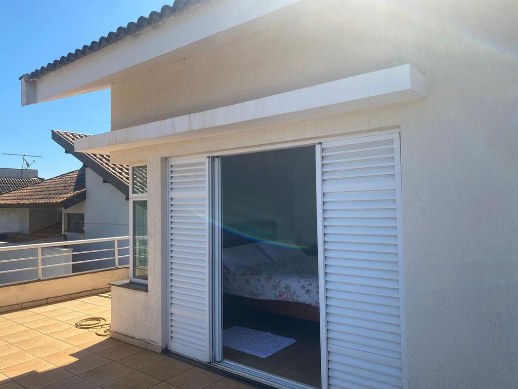 Venda/Permuta, Sobrado de Alto Padrão Recanto Pitanguá - Londrina PR