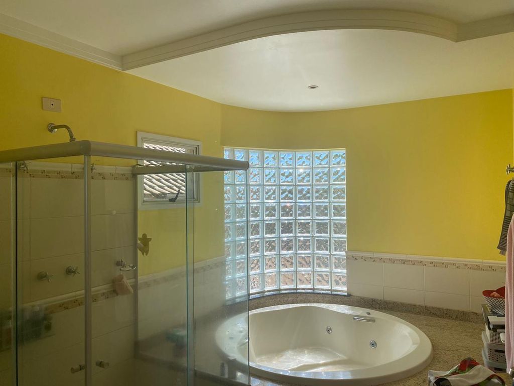 Venda/Permuta, Sobrado de Alto Padrão Recanto Pitanguá - Londrina PR