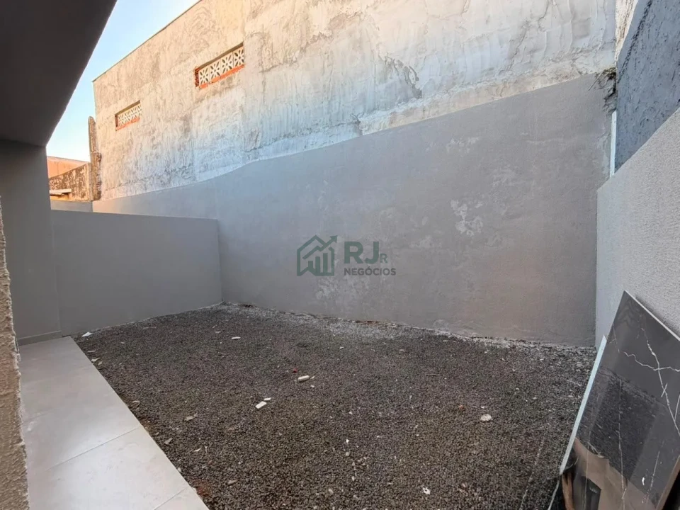 Imagens do imóveis CASA NOVA À VENDA NO JARDIM ALPES