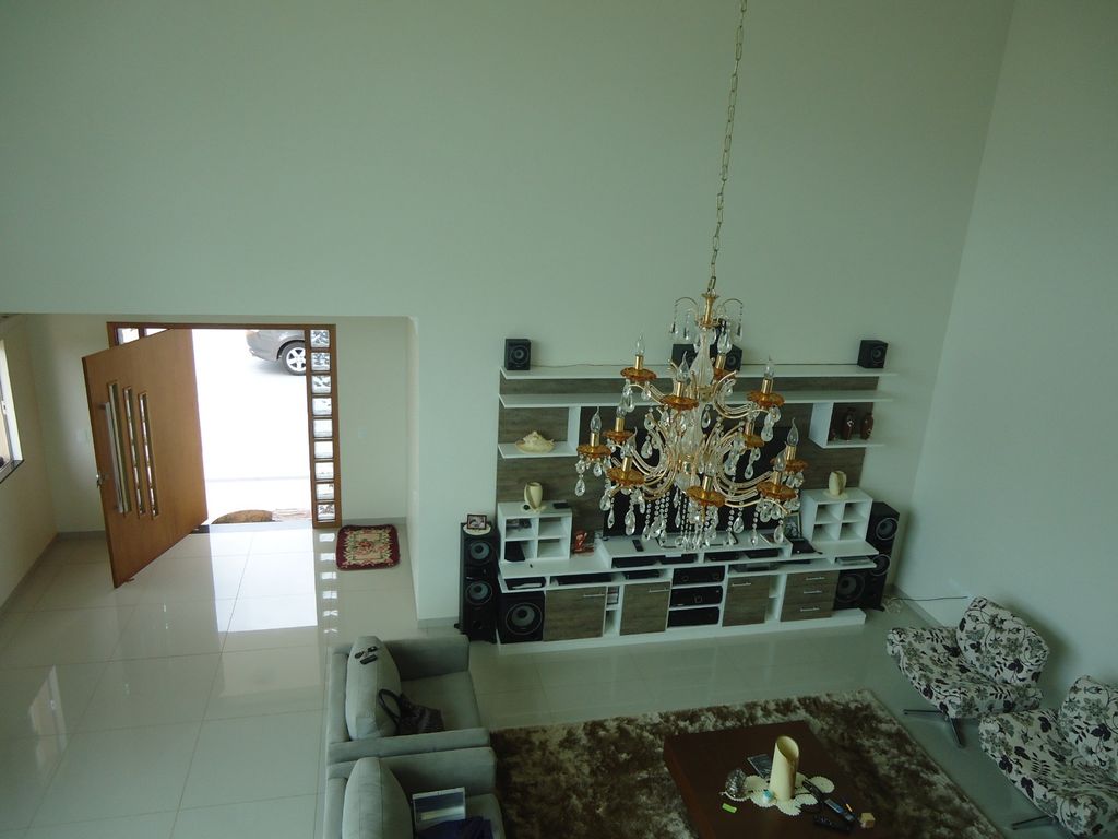 Chácara Molhada de Alto Padrão ? Pé na Água ? Primeiro de Maio/PR