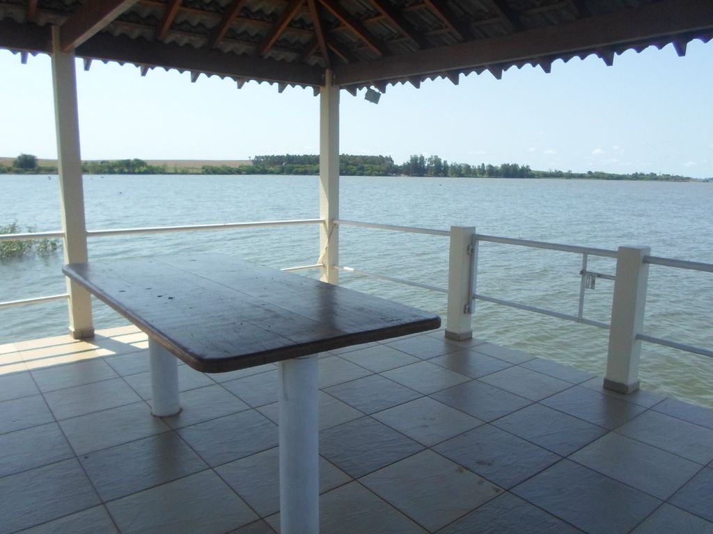 Chácara Molhada de Alto Padrão ? Pé na Água ? Primeiro de Maio/PR