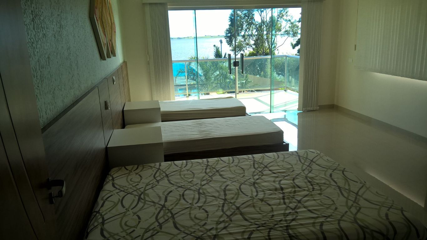 Chácara Molhada de Alto Padrão ? Pé na Água ? Primeiro de Maio/PR