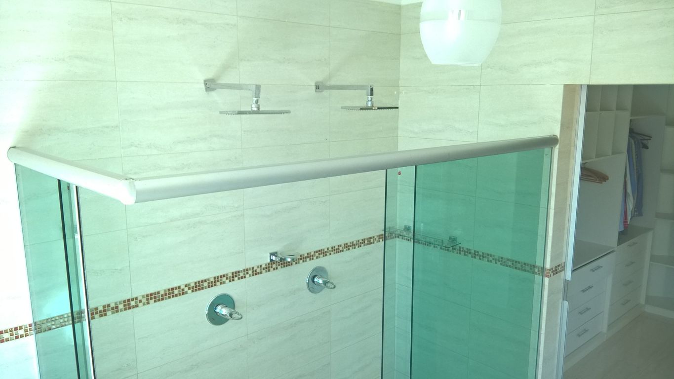 Chácara Molhada de Alto Padrão ? Pé na Água ? Primeiro de Maio/PR