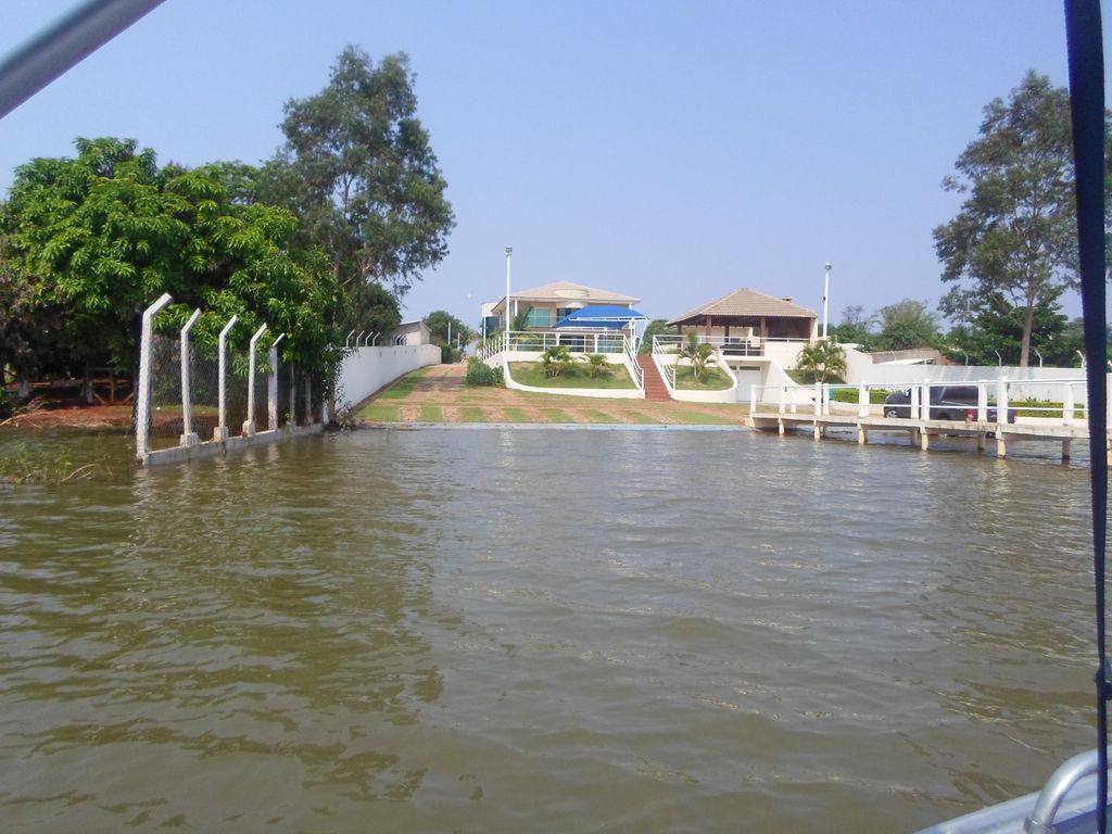 Imagens do imóveis Chácara Molhada de Alto Padrão ? Pé na Água ? Primeiro de Maio/PR