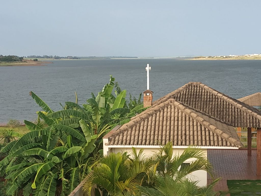 Imagens do imóveis Chácara Molhada de Alto Padrão ? Pé na Água ? Primeiro de Maio/PR