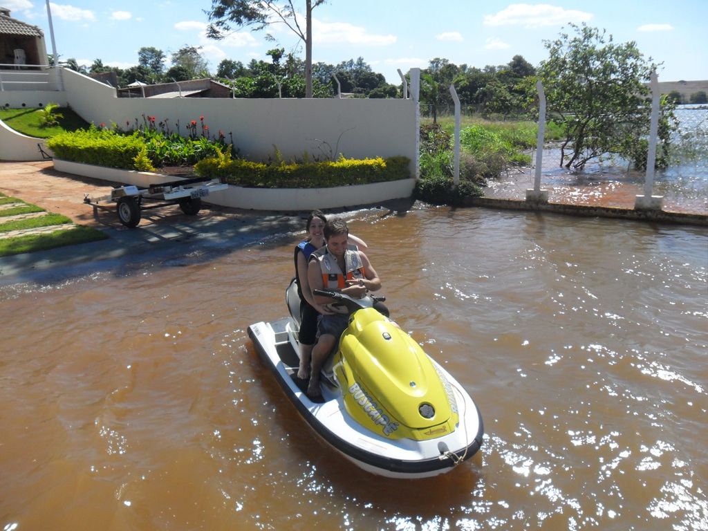 Imagens do imóveis Chácara Molhada de Alto Padrão ? Pé na Água ? Primeiro de Maio/PR
