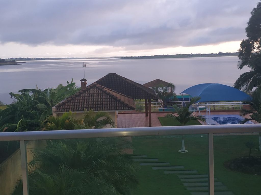 Imagens do imóveis Chácara Molhada de Alto Padrão ? Pé na Água ? Primeiro de Maio/PR