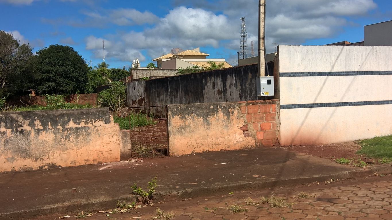 Prédio Comercial + Terreno à Venda ? Centro de Primeiro de Maio/PR