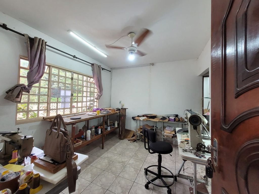 Casa Comercial à Venda ? Rua Charles Lindemberg, Califórnia, Londrina/PR