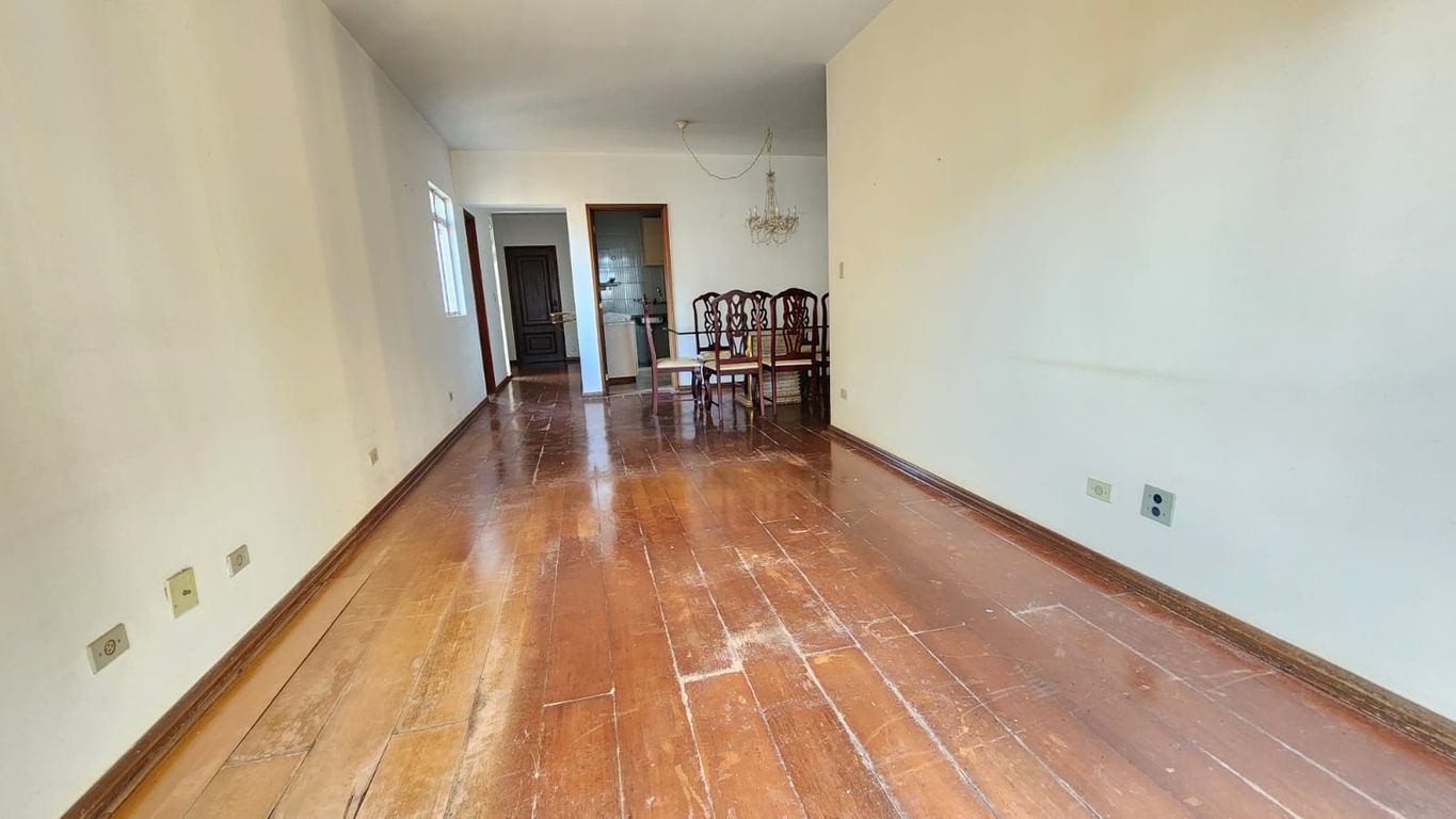 Venda Apartamento no Centro com 4 quartos em Londrina