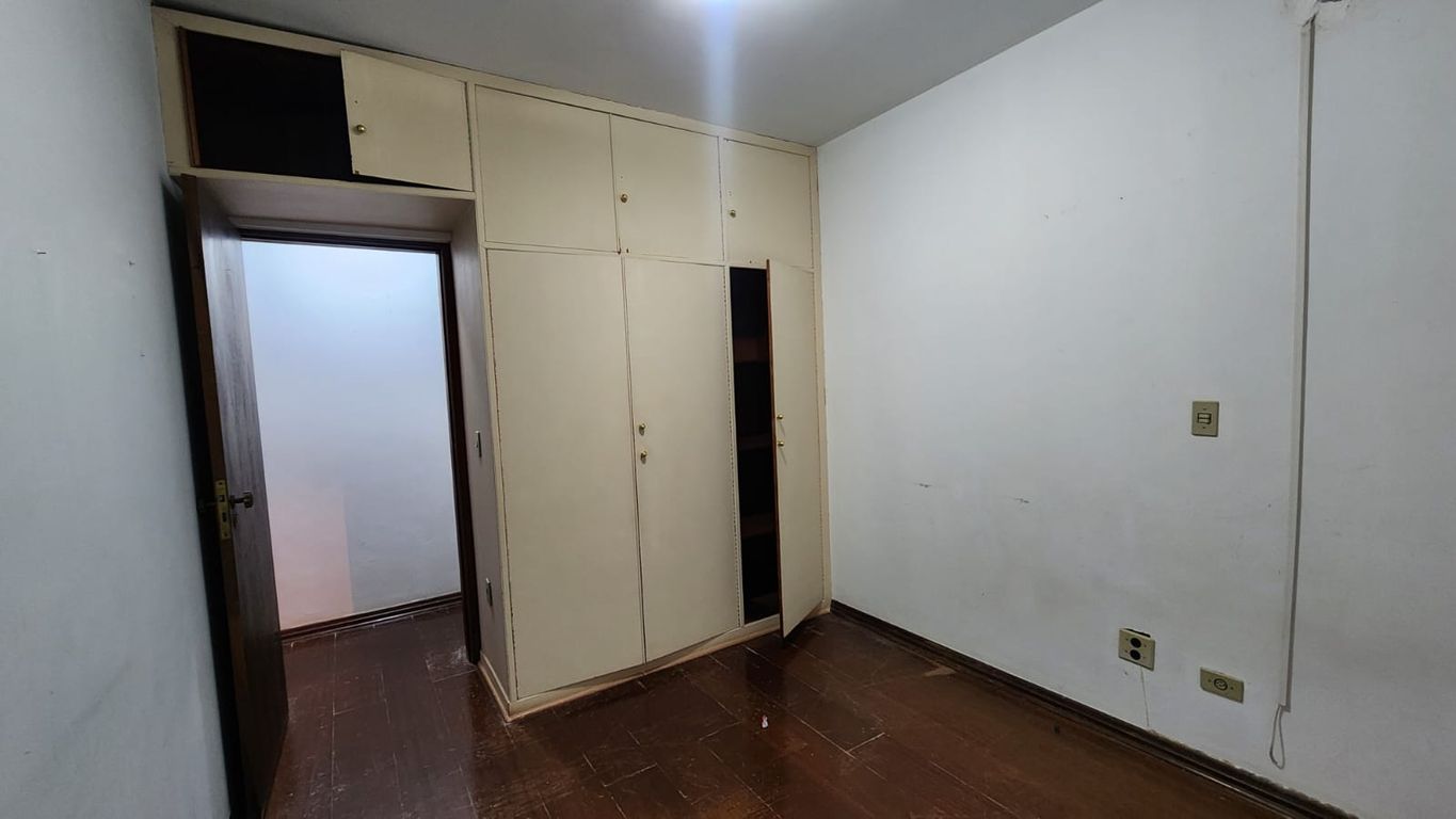 Venda Apartamento no Centro com 4 quartos em Londrina