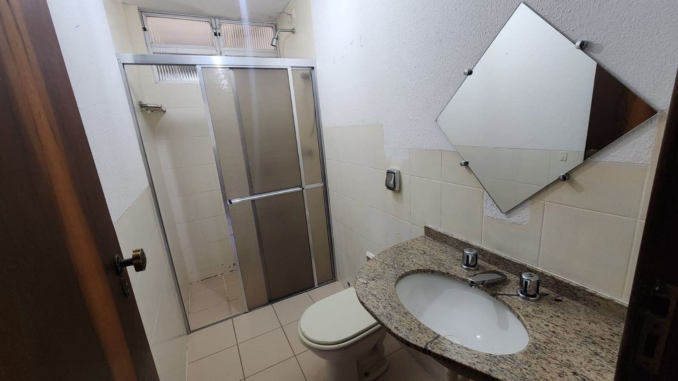 Venda Apartamento no Centro com 4 quartos em Londrina