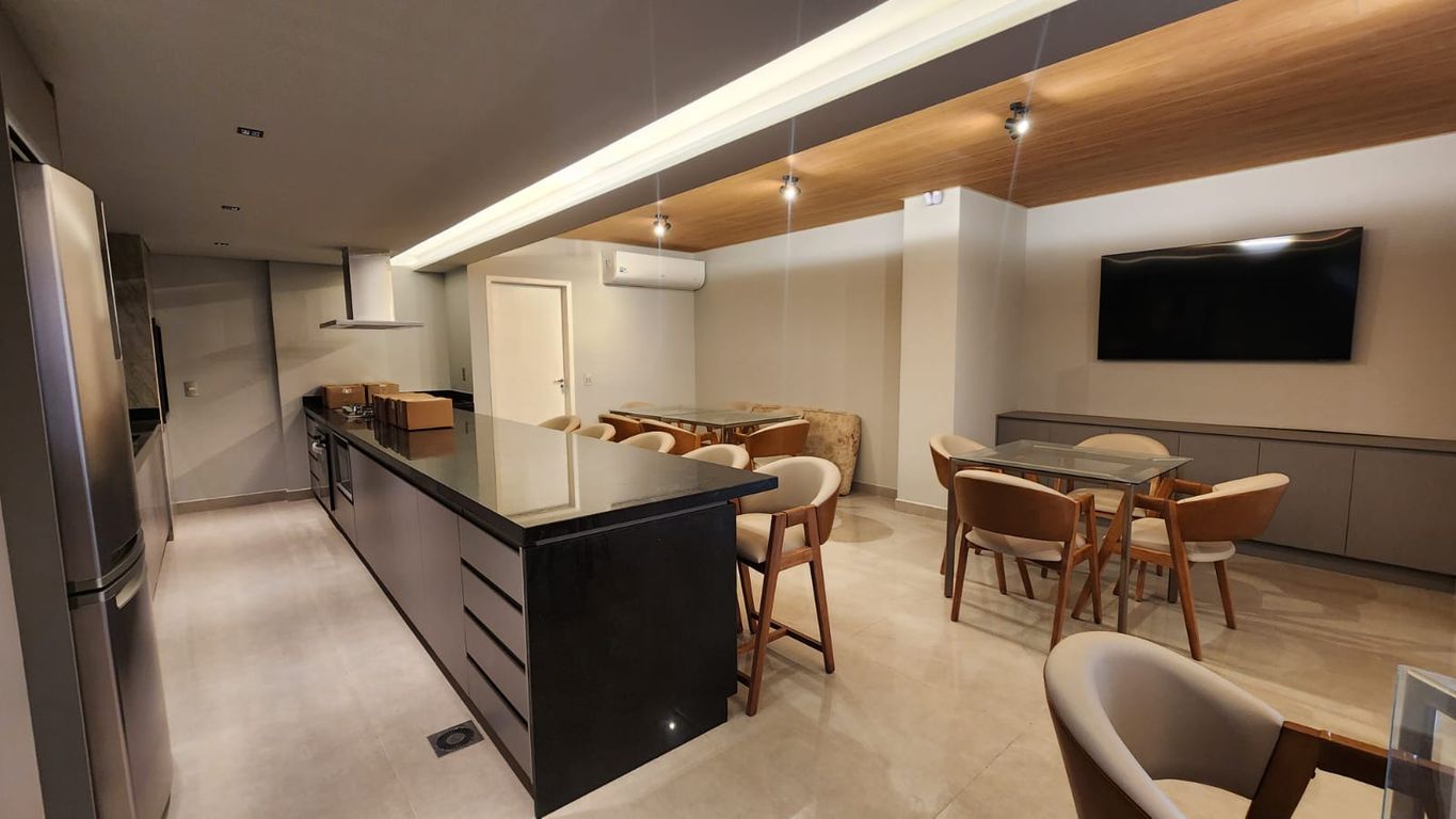 Venda Apartamento no Centro com 4 quartos em Londrina