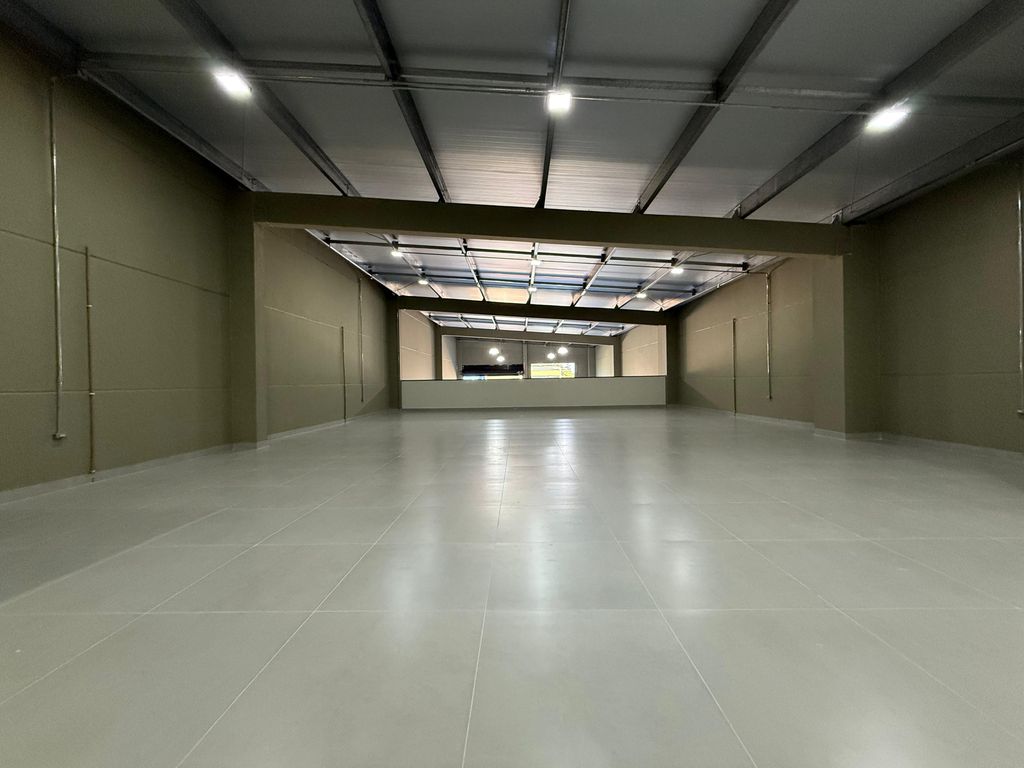 ? Barracão Comercial para Locação ? Av. São João | Londrina ? PR
