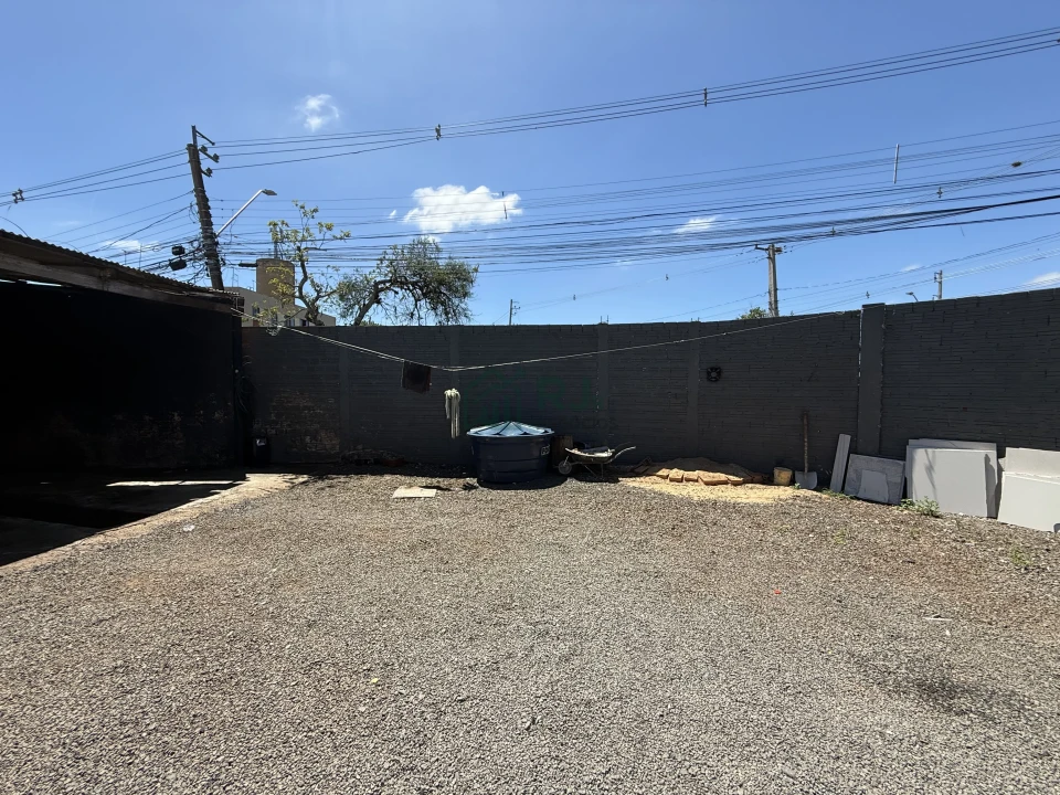 Imagens do imóveis Terreno Comercial/Residencial à venda na Zona Leste