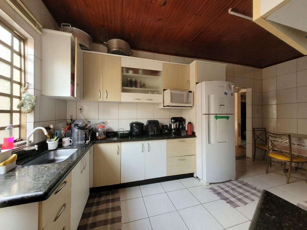 Casa à Venda ? Zona Norte de Londrina