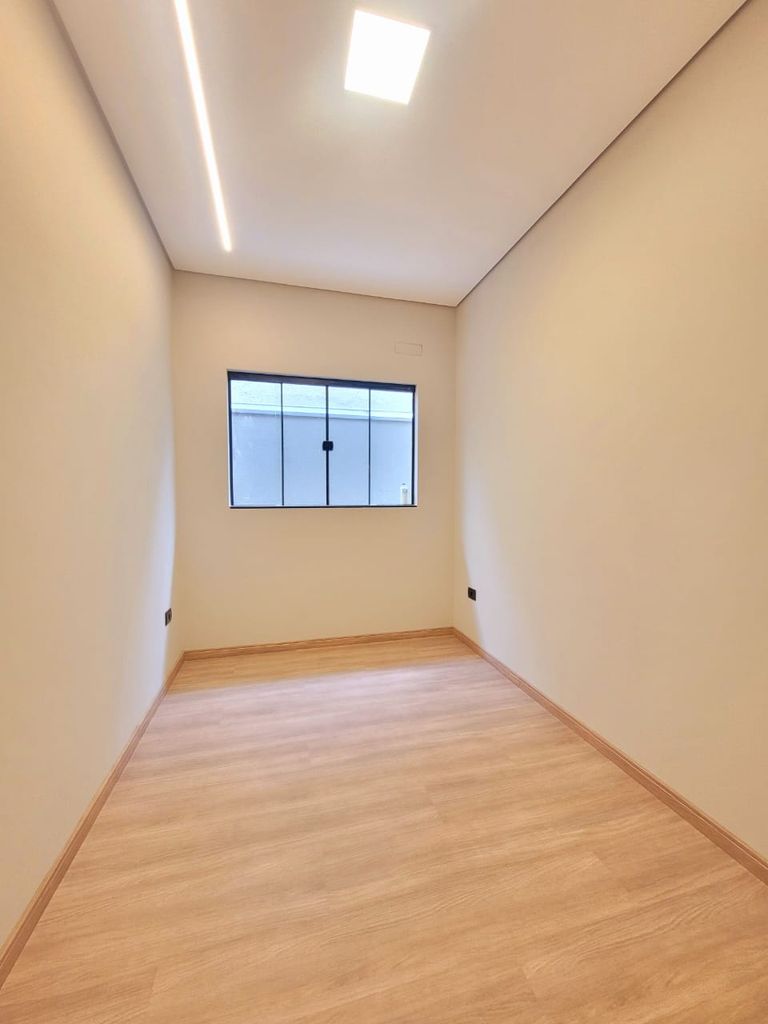 ? Casa à Venda ? Região Leste de Londrina/PR