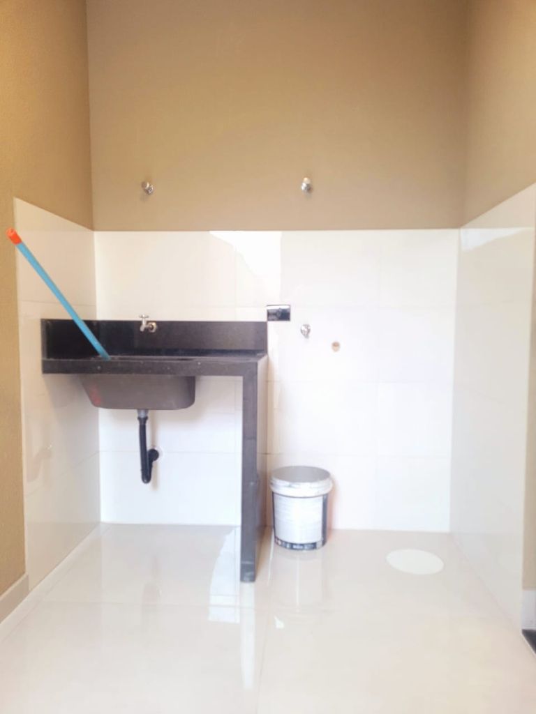 ? Casa à Venda ? Região Leste de Londrina/PR