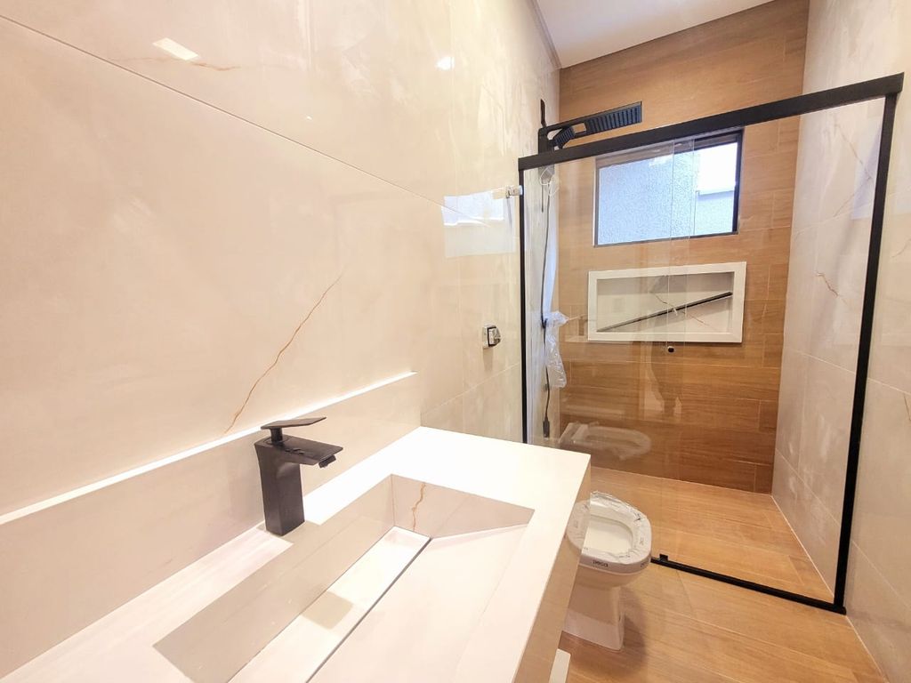 ? Casa à Venda ? Região Leste de Londrina/PR