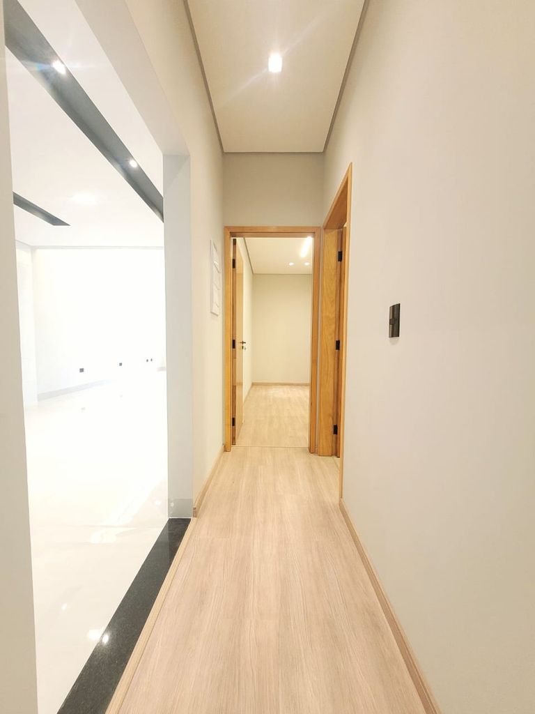 ? Casa à Venda ? Região Leste de Londrina/PR