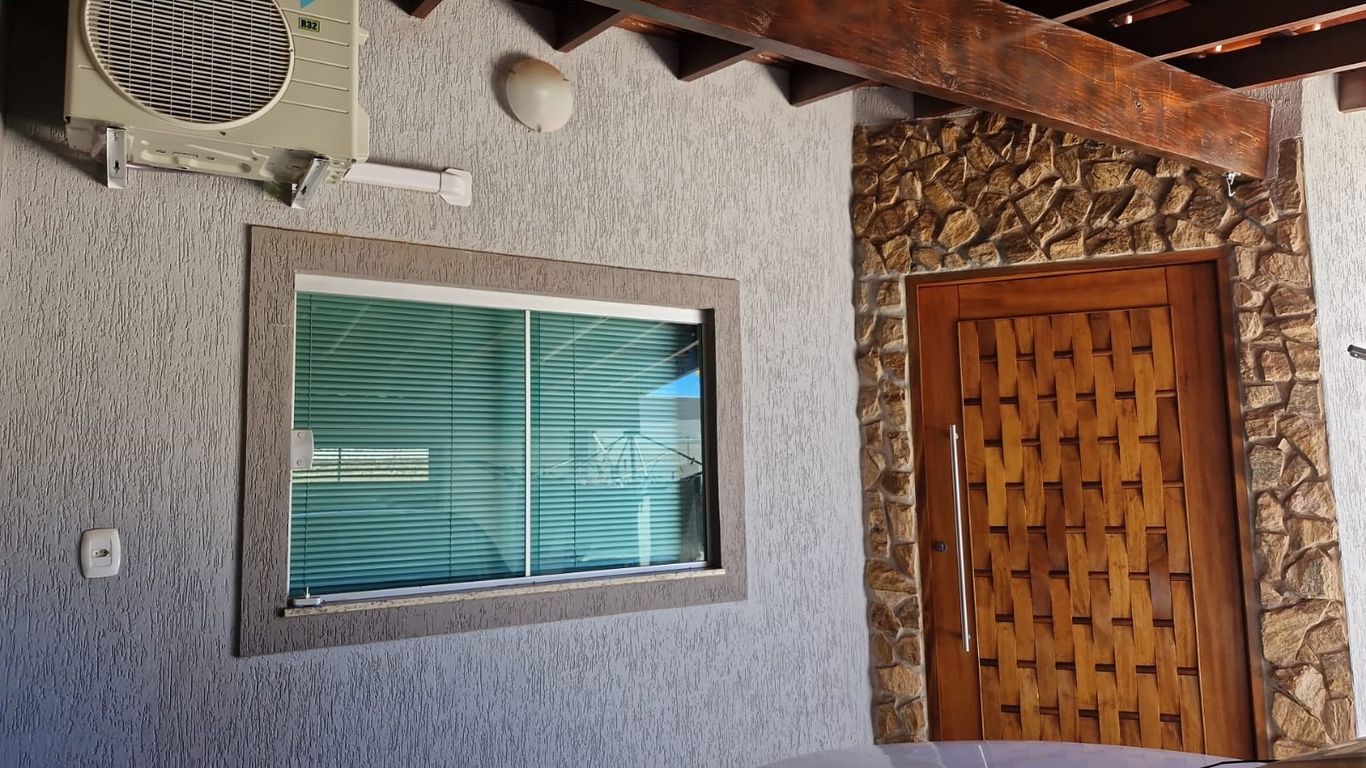 ? Casa à Venda na Zona Leste de Londrina ? Com Piscina e Espaço Gourmet!