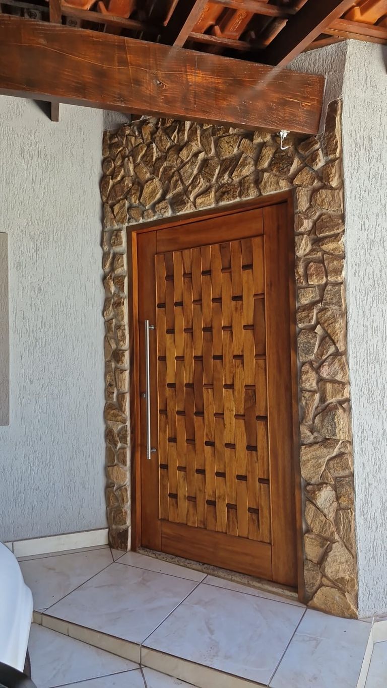 ? Casa à Venda na Zona Leste de Londrina ? Com Piscina e Espaço Gourmet!