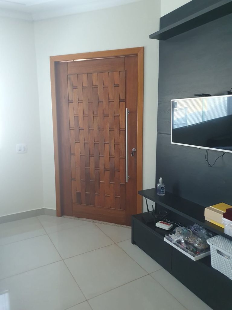 ? Casa à Venda na Zona Leste de Londrina ? Com Piscina e Espaço Gourmet!