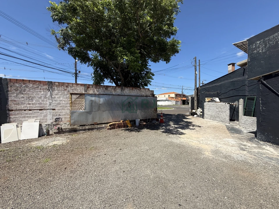 Imagens do imóveis Terreno Comercial/Residencial à venda na Zona Leste