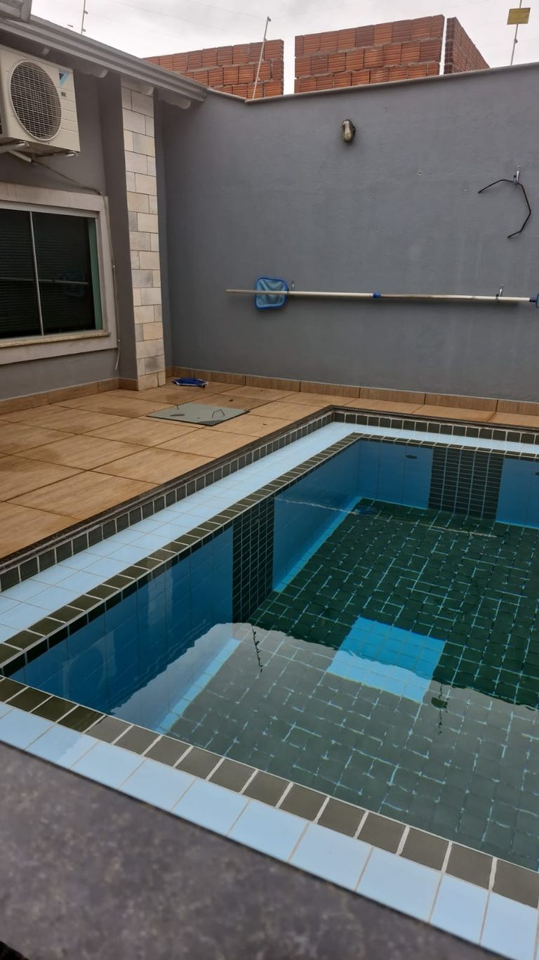 ? Casa à Venda na Zona Leste de Londrina ? Com Piscina e Espaço Gourmet!