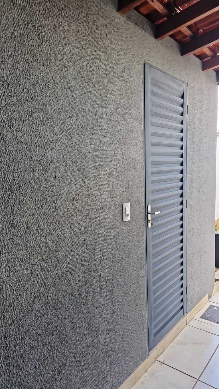 ? Casa à Venda na Zona Leste de Londrina ? Com Piscina e Espaço Gourmet!