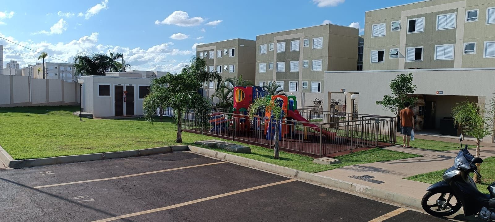 Venda de apartamento com 2 quartos OPORTUNIDADE IMPERDÍVEL na Zona Leste.