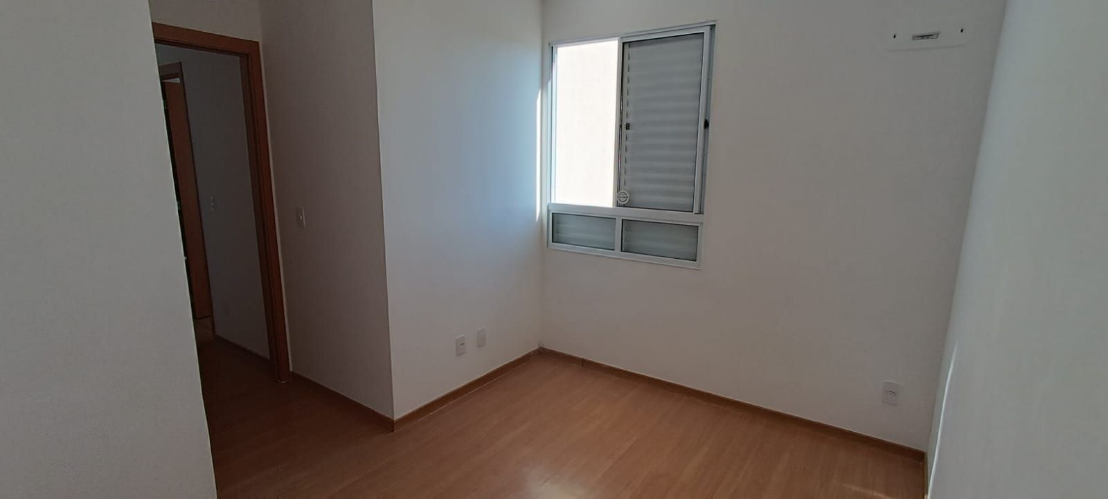 Venda de apartamento com 2 quartos OPORTUNIDADE IMPERDÍVEL na Zona Leste.