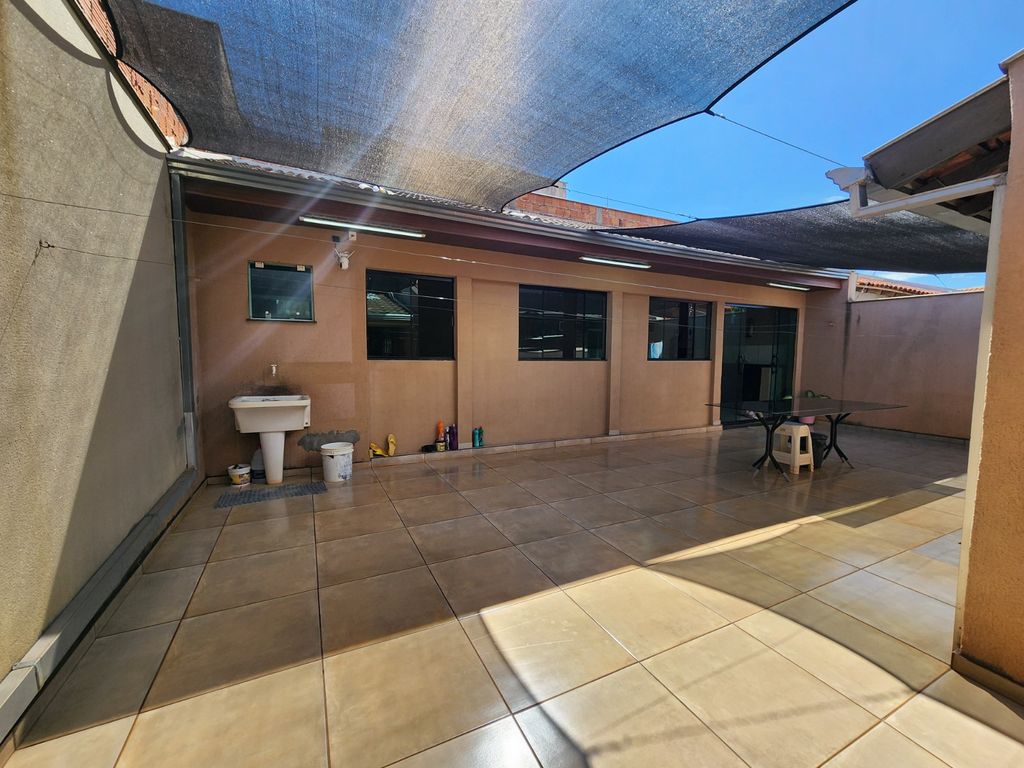 ÓTIMA OPORTUNIDADE DE CASA À VENDA ? ZONA NORTE DE LONDRINA!