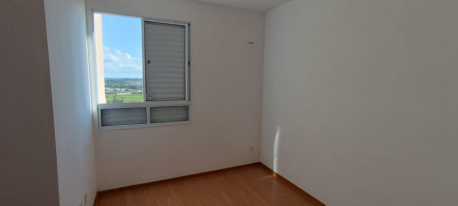 Venda de apartamento com 2 quartos OPORTUNIDADE IMPERDÍVEL na Zona Leste.