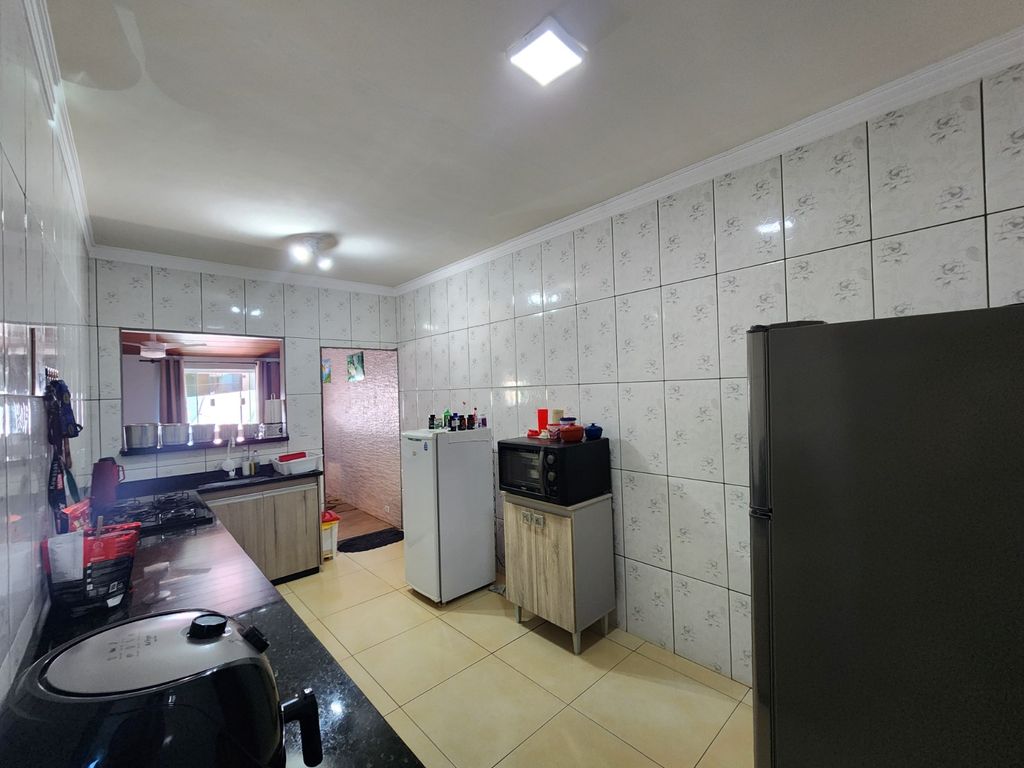 ÓTIMA OPORTUNIDADE DE CASA À VENDA ? ZONA NORTE DE LONDRINA!