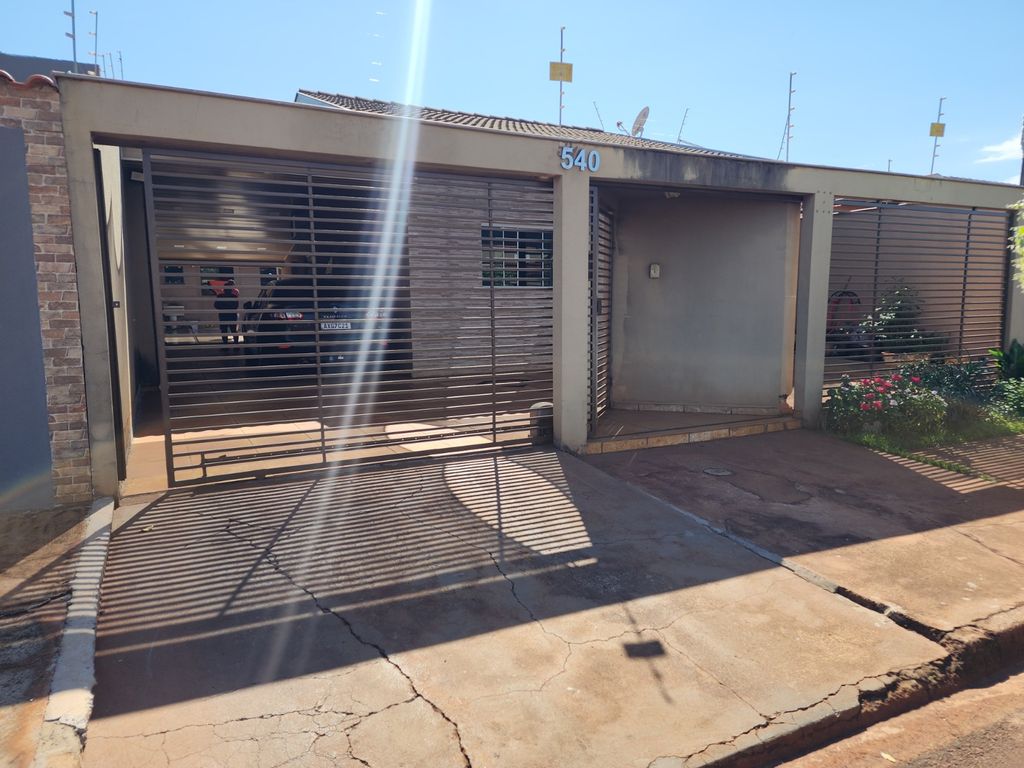 ÓTIMA OPORTUNIDADE DE CASA À VENDA ? ZONA NORTE DE LONDRINA!