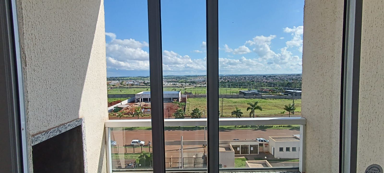 Venda de apartamento com 2 quartos OPORTUNIDADE IMPERDÍVEL na Zona Leste.