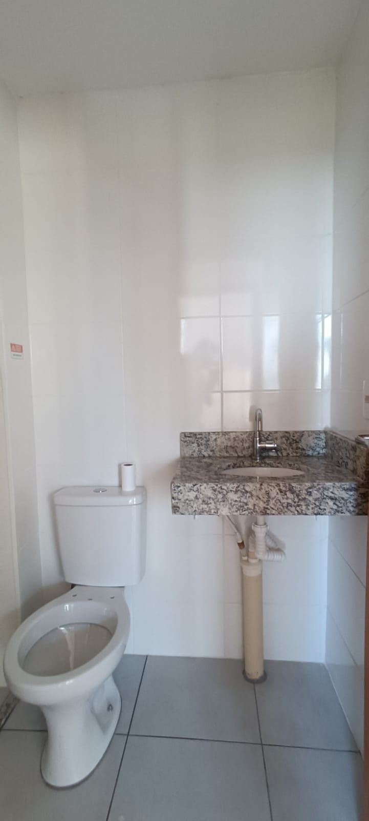 Venda de apartamento com 2 quartos OPORTUNIDADE IMPERDÍVEL na Zona Leste.