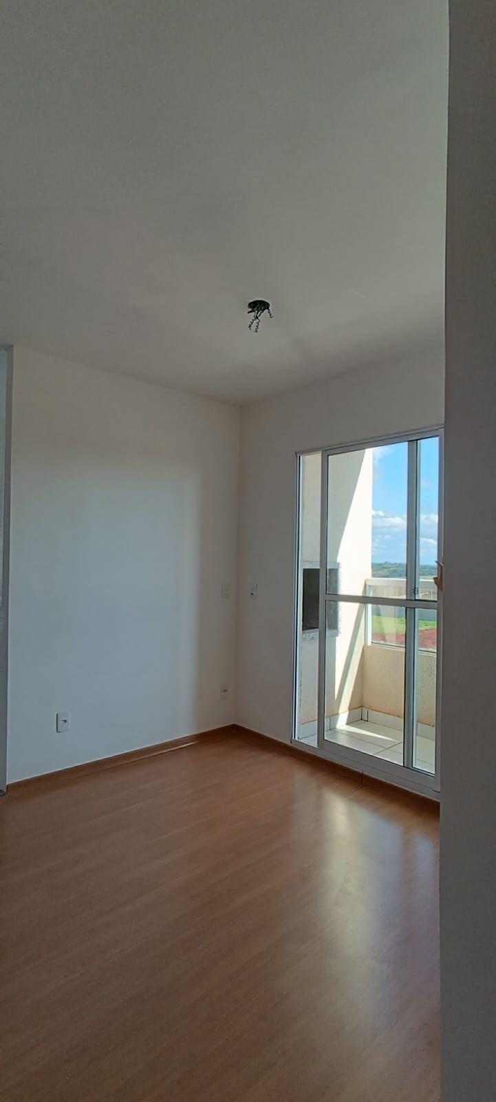 Venda de apartamento com 2 quartos OPORTUNIDADE IMPERDÍVEL na Zona Leste.