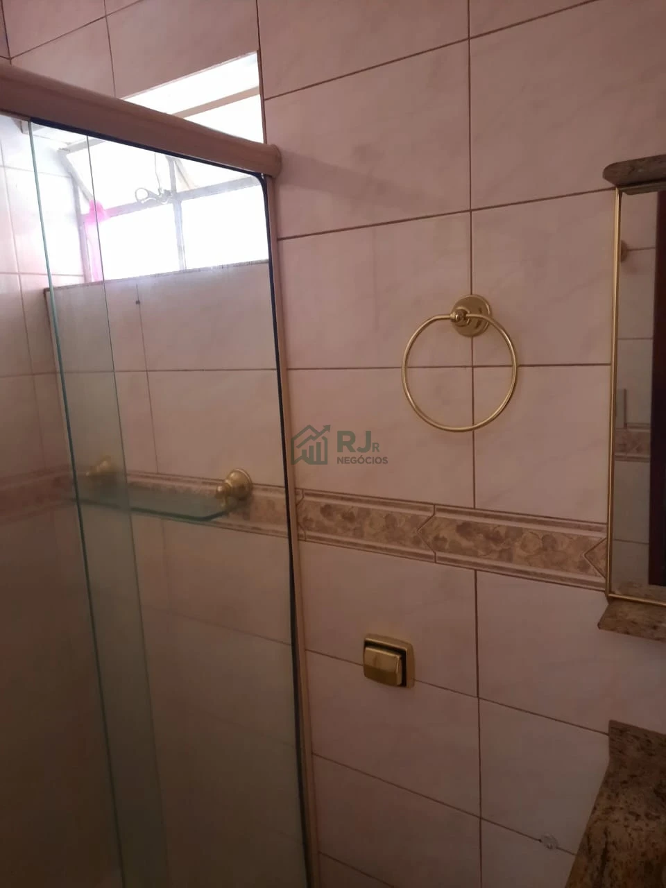 Imagens do imóveis Apartamento à venda no Condomínio Residencial Tietê com 2 quartos na Região Central de Londrina