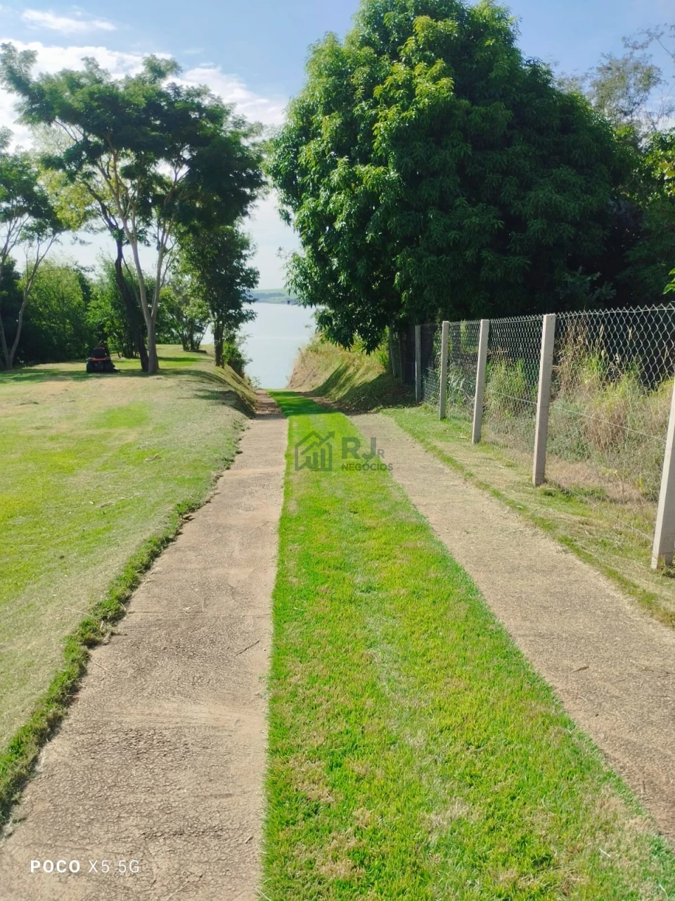 Imagens do imóveis Chácara Molhada de 4.000 m² no Condomínio Riviera do Nascente – Alvorada do Sul