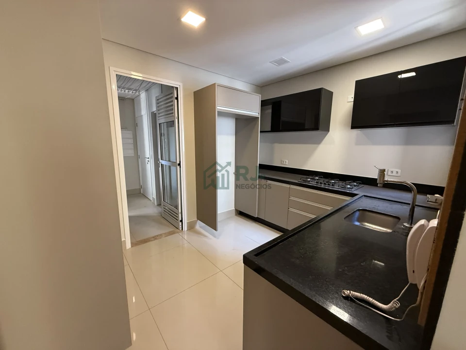 Imagens do imóveis Apartamento de alto padrão para locação, no Edifício Cambridge na Gleba Palhano em Londrina