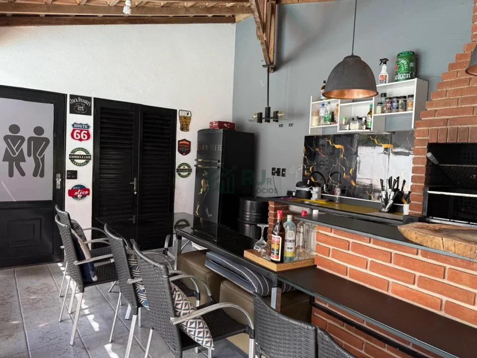 Imagens do imóveis Casa Em Condomínio À Venda Parque Residencial Alcântara Londrina