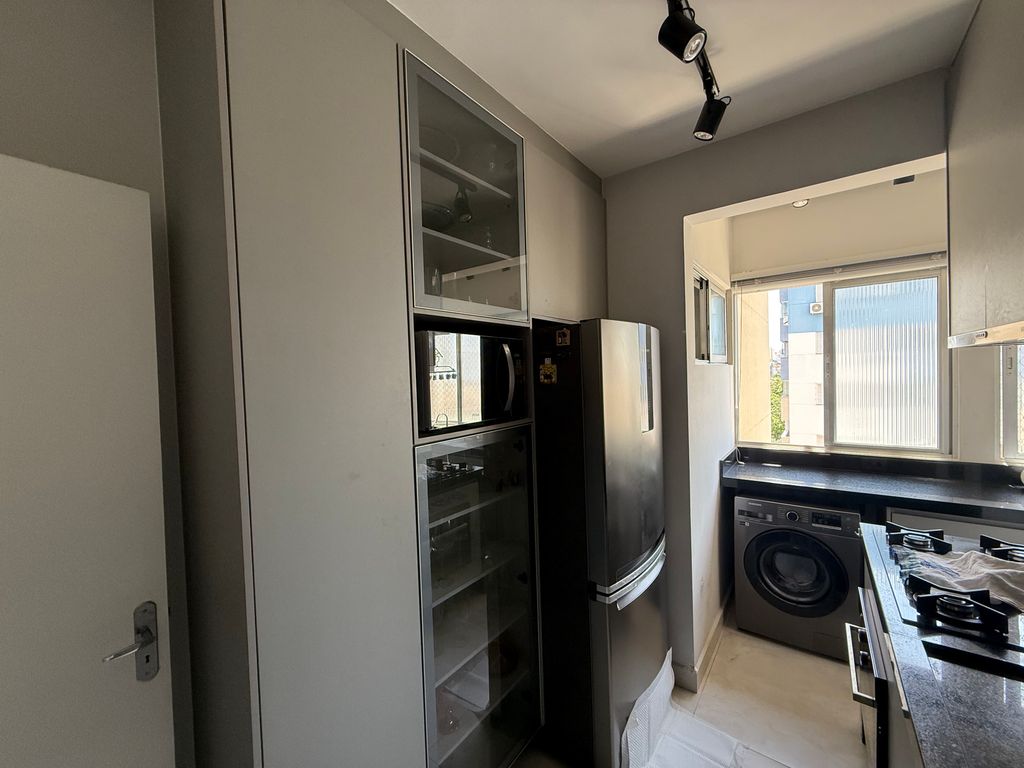 Apartamento Reformado à Venda no Residencial Alphaville ? Região Leste