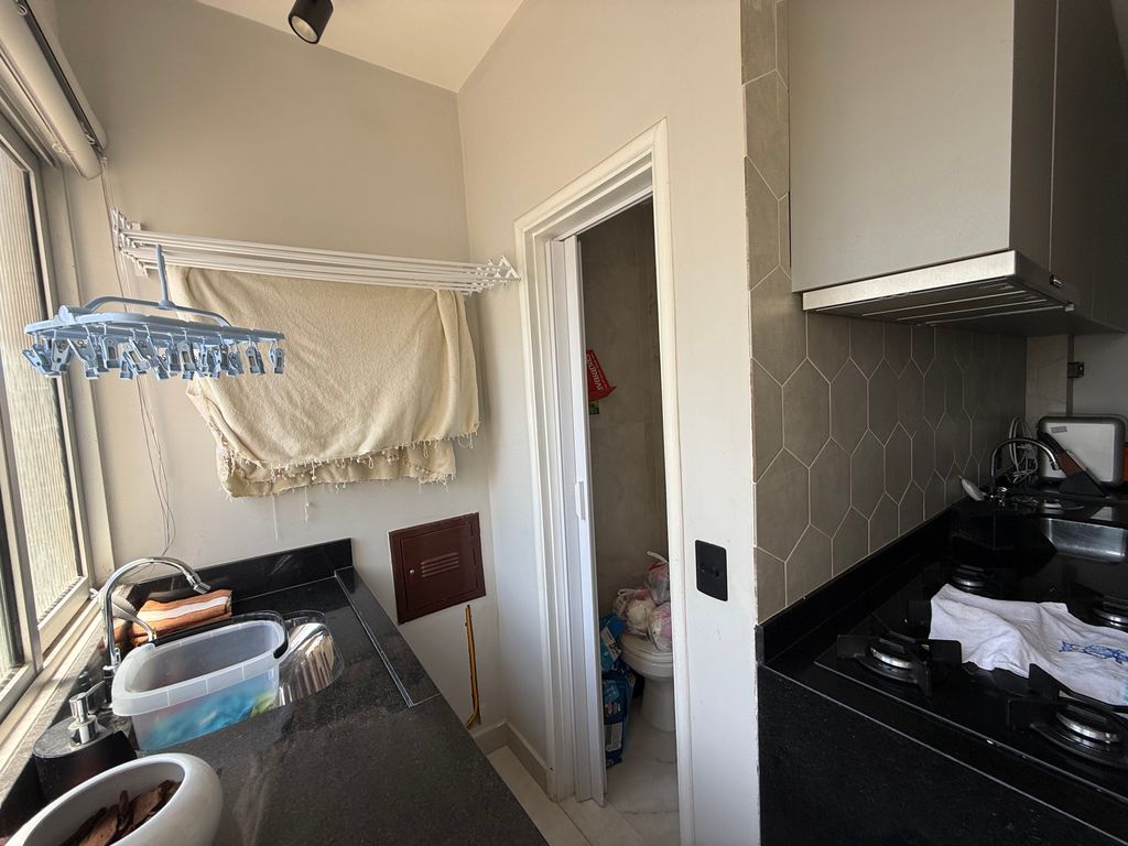 Apartamento Reformado à Venda no Residencial Alphaville ? Região Leste