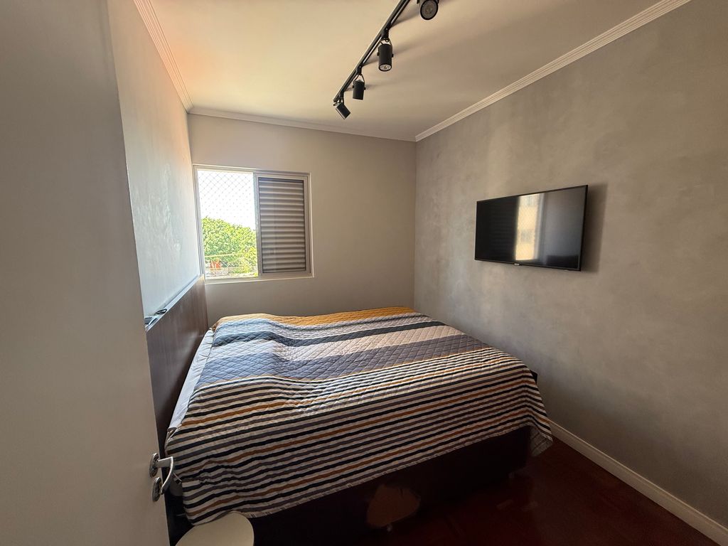 Apartamento Reformado à Venda no Residencial Alphaville ? Região Leste