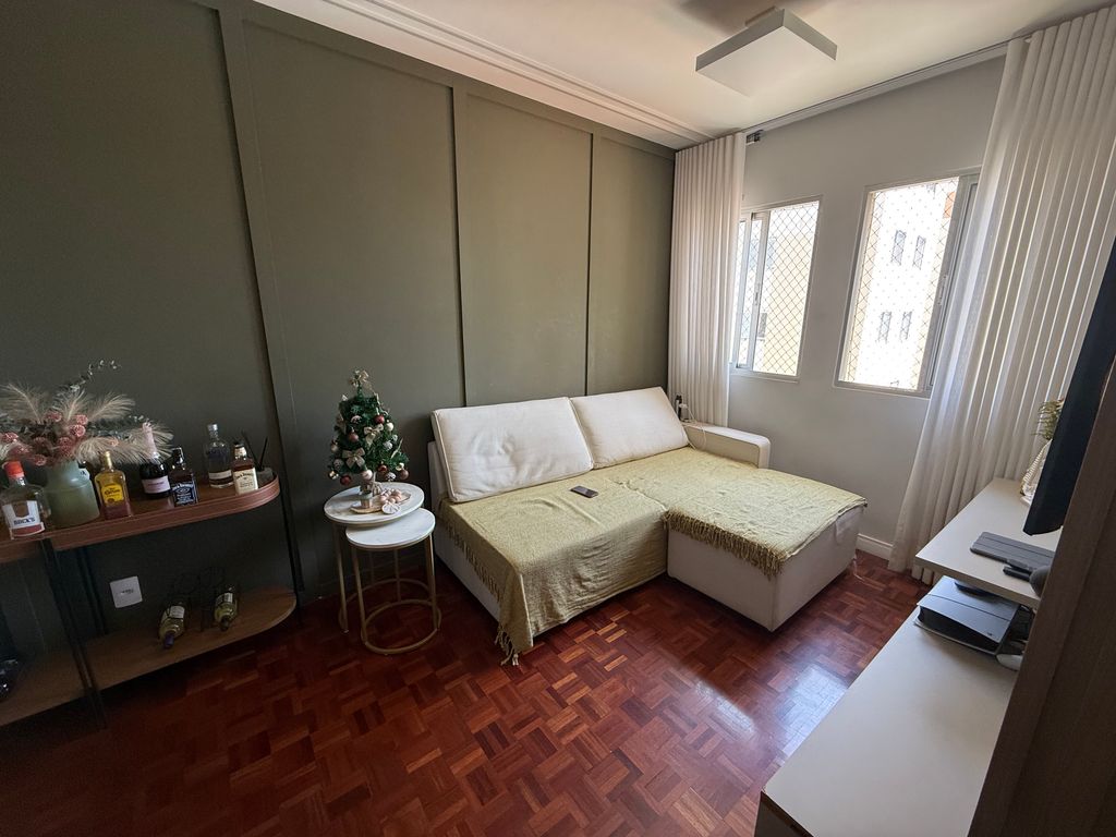 Apartamento Reformado à Venda no Residencial Alphaville ? Região Leste